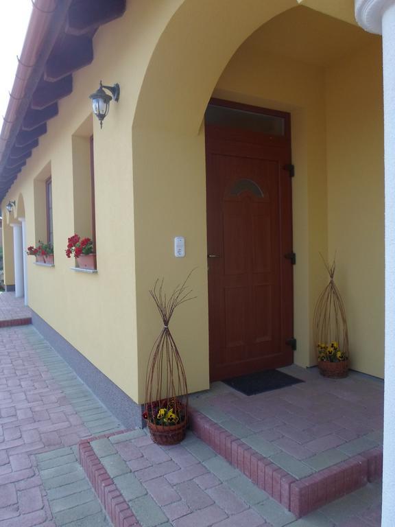 Kiserdő Vendégház Rajka Extérieur photo
